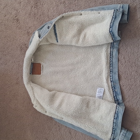Levis Premium Trucker Sherpa Denim Jacket Medium - Picture 3 of 6